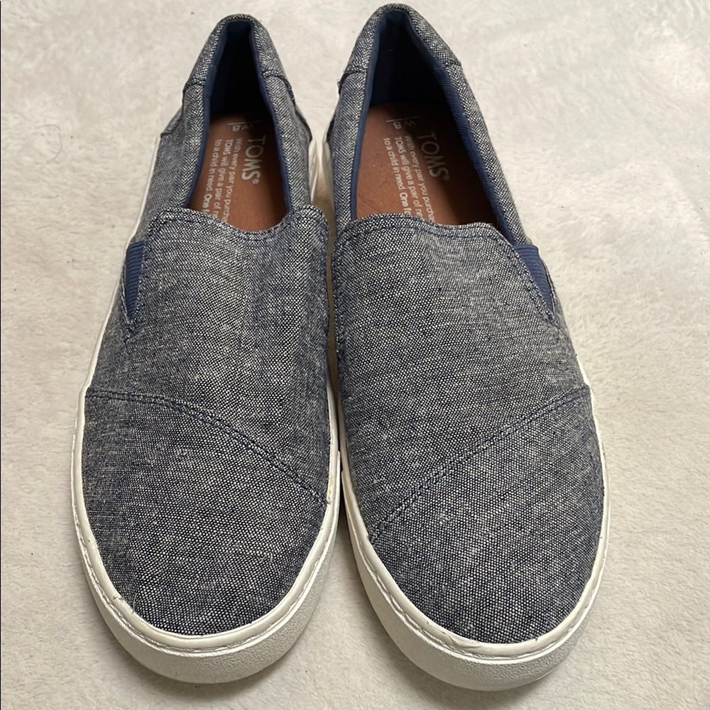 Tom’s women’s denim slip ons